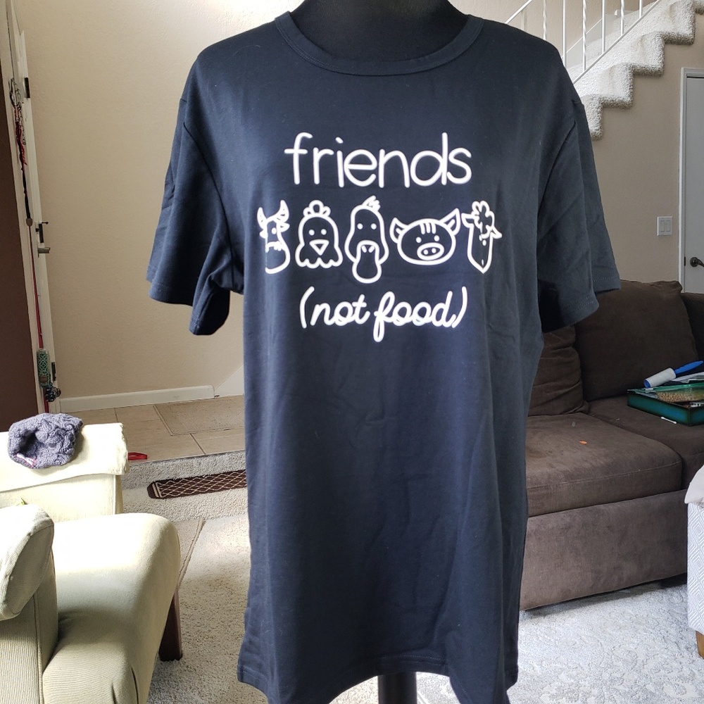 Vegan graphic t-shirt "Friends (not food)"